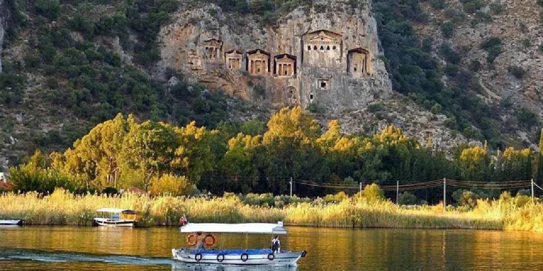 Doğaseverler için mükemmel rota! Ne Bodrum ne Çeşme: Gerçek huzur bu göl kenarında 3